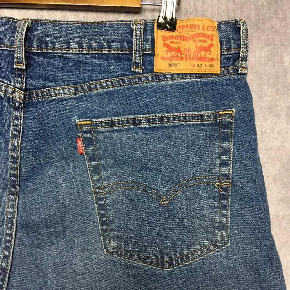 Levis Mens 505 Regular Fit‎ Blue Jeans size 40x30 Zipper Fly Stretch Blend Denim